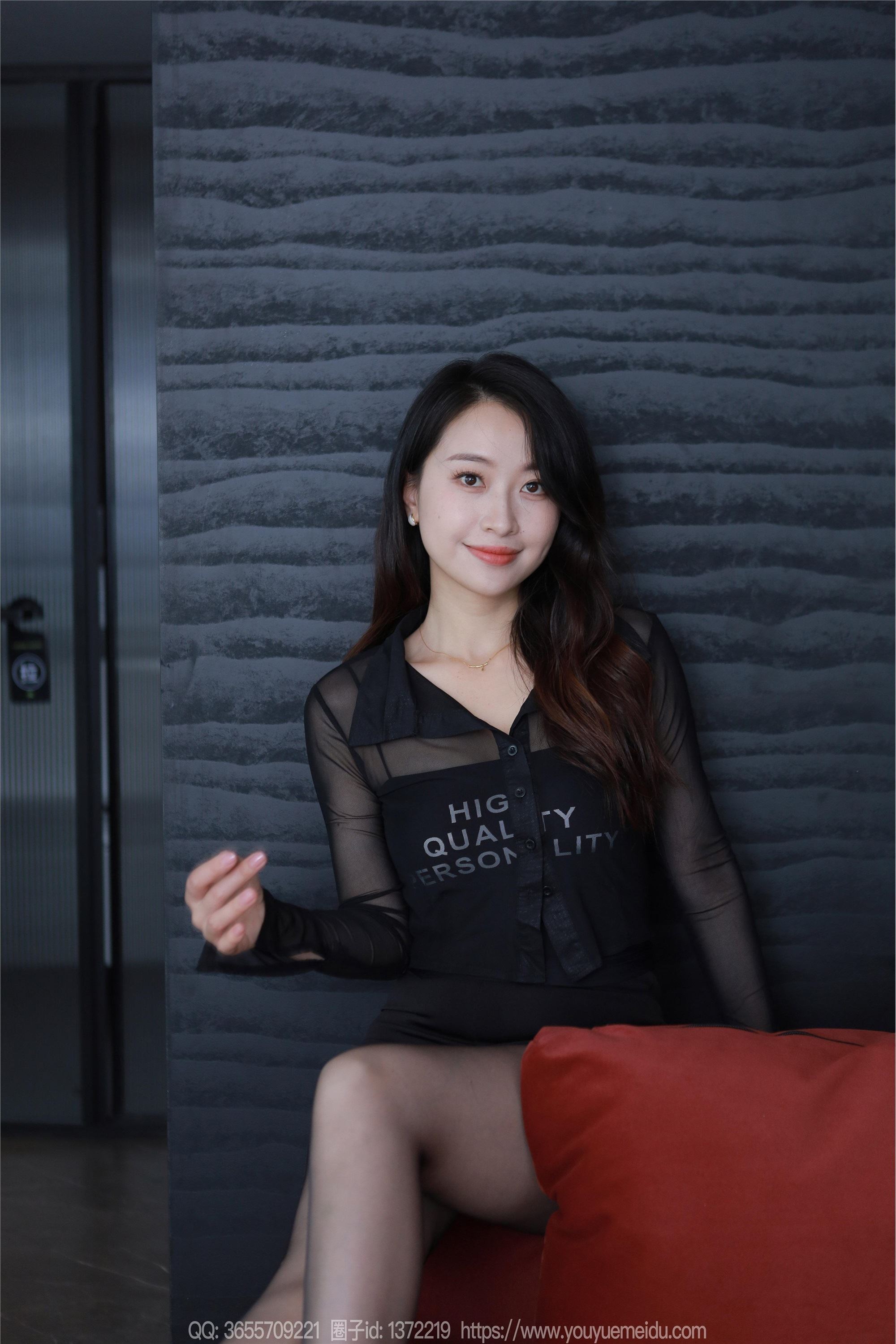 IESS异思趣向  2024.04.11 丝享家 1713 小婕《红色沙发（下）》